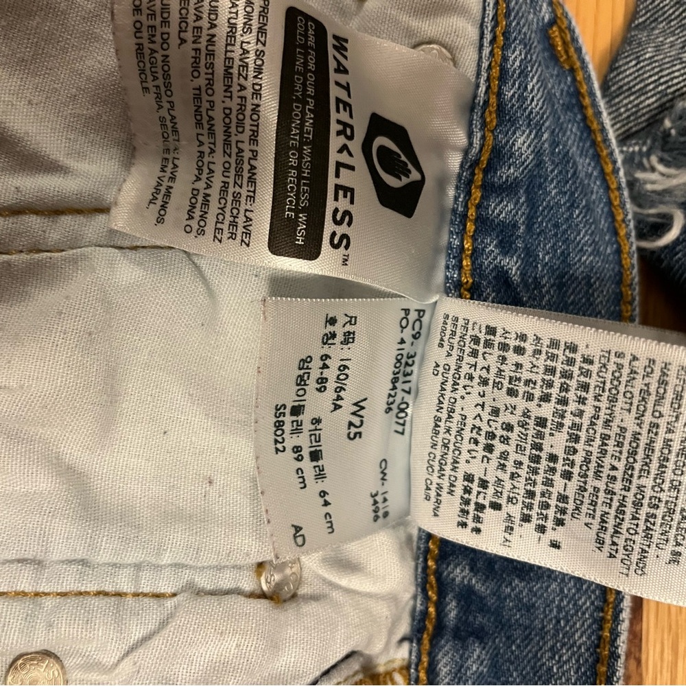 Bundle Levi's 501 Dark and Light Blue Jean Shorts - Picture 15 of 16